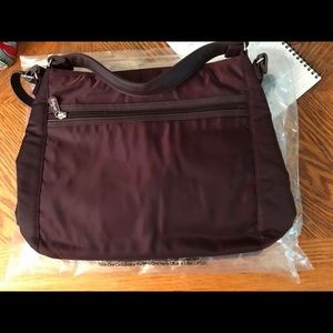 Thirty one everything crossbody Jewels and gems